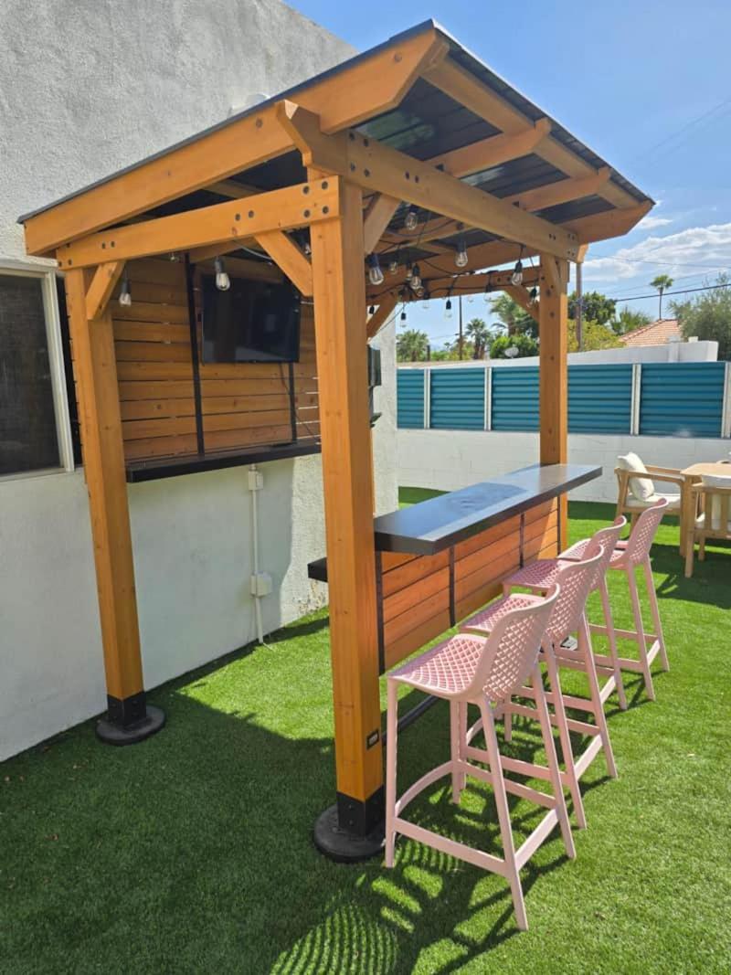 The Pink Paloma - A Barbie Inspired Villa In Palm Springs Exterior photo